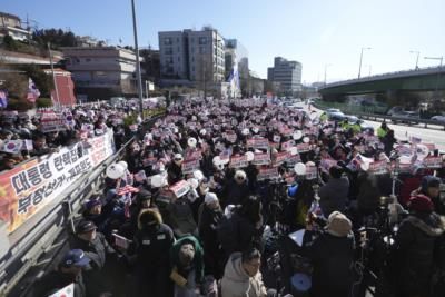 South Korean Court Issues Warrants For President's Detention