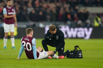 West Ham: Jarrod Bowen facing long spell out with fractured foot in major Hammers injury blow