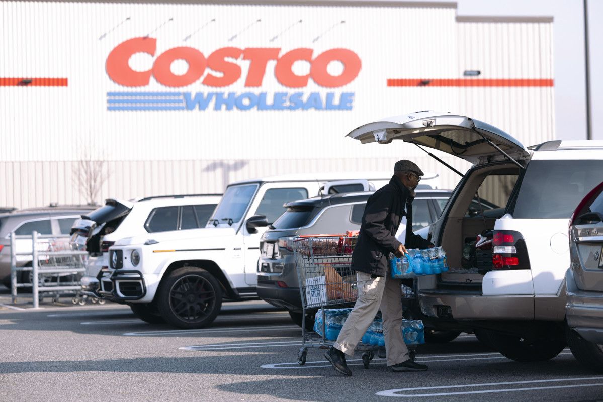 Is Costco open on New Year’s Eve and New Year's Day?