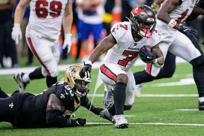 Buccaneers rookie RB drawing comparisons to Saints superstar