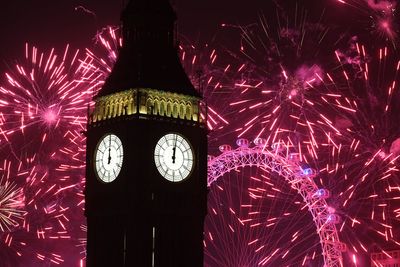 London defies weather with spectacular fireworks display to ring in 2025