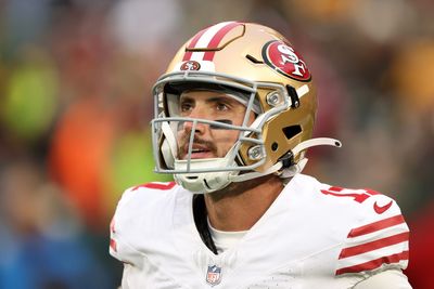 49ers undecided on who will start at QB in Week 18