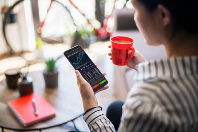 A beginner’s guide to investing in stocks