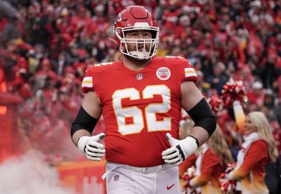 Chiefs OL Joe Thuney could potentially start at left tackle through the postseason