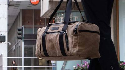 This gorgeous gym bag can help you keep your New Year's resolution while storing all your tech