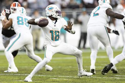 Dolphins preparing as if Tyler Huntley will remain the starter in Week 18