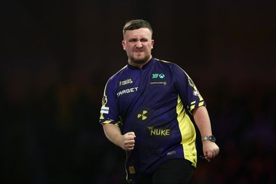 Luke Littler cruises past Nathan Aspinall to set up World Championship semi-final clash with Stephen Bunting