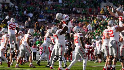 Chris Fowler Has Priceless Reaction to Ohio State Taking 31-0 Lead Over Oregon in Rose Bowl