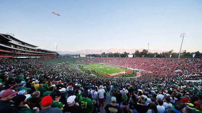 College Football Fans Were Mesmerized By the Stunning Sunset at the Rose Bowl