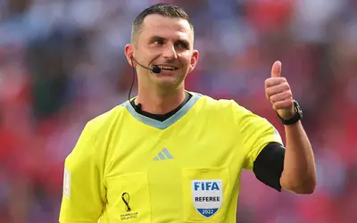 Liverpool Vs Manchester United Referee: Red Devils Fans Raging