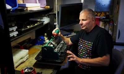 ‘We’d be stuck’: alarm as UK’s last braille typewriter repairer ponders retirement