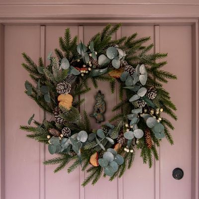 What to do with a wreath after Christmas — 8 creative ways to preserve, reuse and recycle real wreaths