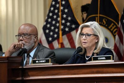 Biden honors Liz Cheney and Bennie Thompson with presidential medal