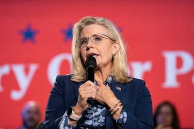 Trump critic Liz Cheney to be awarded Presidential Citizens Medal by Biden