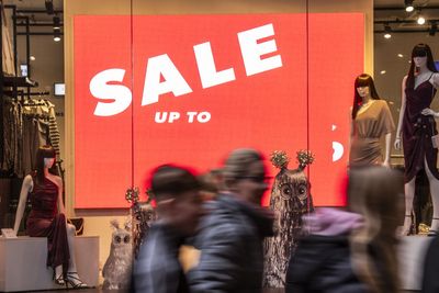 ‘Drab’ December caps disappointing year for retailers