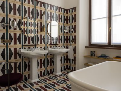 Bathroom Tile Trends 2025 — What All The Best Dressed Bathroom Walls Are Wearing