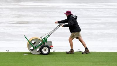 Rain washes out Sixers-Heat BBL game