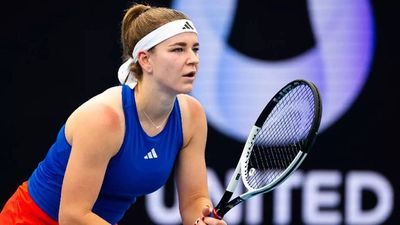 Rampant Czechs set up United Cup semi-final against United States