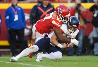 Chiefs DE Felix Anudike-Uzomah breaks down his sack on Christmas Day: ‘Snatch him down’