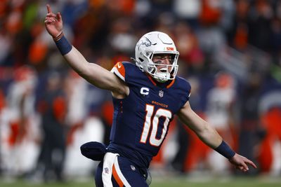 Broncos QB Bo Nix comments on pressure of competing for NFL playoffs