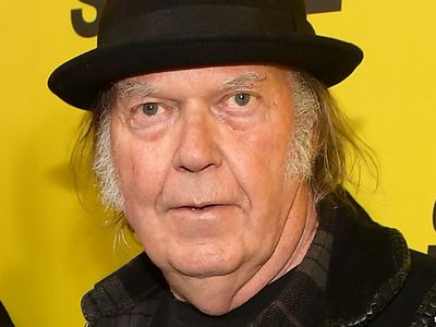 Neil Young to headline Glastonbury 2025 after backtracking on festival criticism