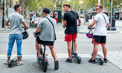 Barcelona to fine e-scooter users up to €500 for riding on pavements