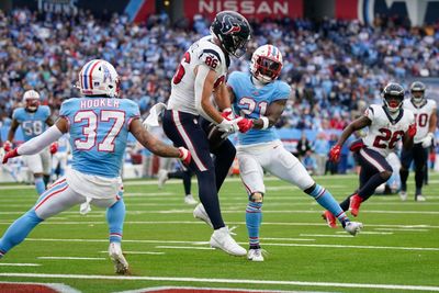 Titans add more fuel to fire with unfiorm selection for matchup with Texans