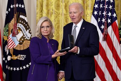 MAGA "offended" at Liz Cheney award