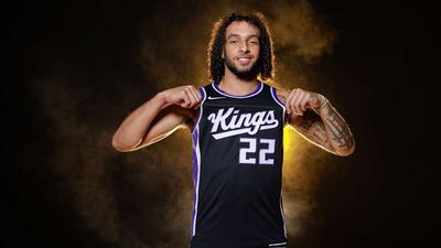 Kings Rookie Devin Carter to Make NBA Debut With His Father on the Opposite Bench