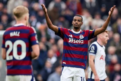 Alexander Isak continues fine form as Newcastle pile misery on troubled Tottenham