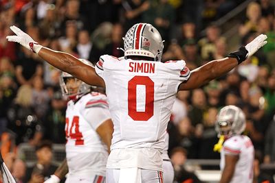 Ohio State football linebacker named Defensive Player of the Game vs. Oregon