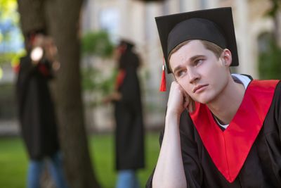 Gen Z grads fear entering the working world after watching their peers struggle to find and keep jobs. But career experts suggest these 4 tips to break through the noise