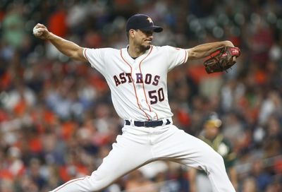 Orioles sign starting pitcher Charlie Morton