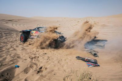 Sainz suffers rollover in crucial 48-hour Dakar stage