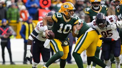 Jordan Love Exits Packers-Bears After Suffering Injury to Throwing Arm