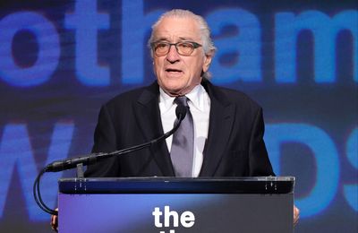 Robert De Niro says he 'just tries his best' with fatherhood