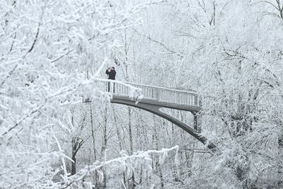 Snow, Ice Snarls Post-holiday Travel In Europe
