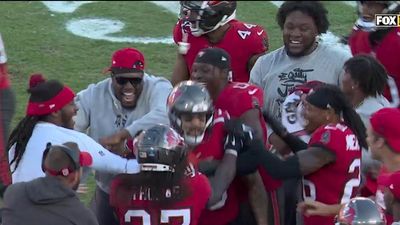 Bucs, Mike Evans Find Awesome Way to Tie Jerry Rice’s Record, Earn WR $3 Million