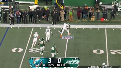 Jets' Disastrous Trick Play Attempt Ends With Davante Adams Getting Destroyed