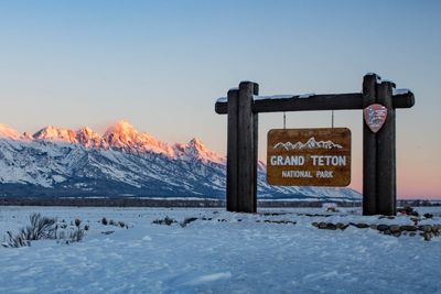 Skier killed after group triggers avalanche in Wyoming National Park