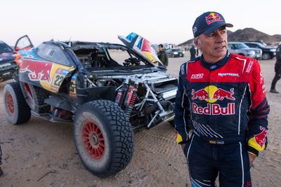 Sainz's Dakar chances "gone" after nightmare 48h stage