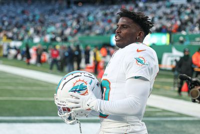 Parting with Tyreek Hill could be a tricky move for the Dolphins