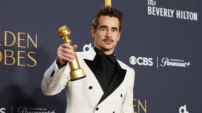 The Penguin star Colin Farrell pays tribute to Heath Ledger and Joaquin Phoenix's "extraordinary" comic book performances after winning Golden Globe