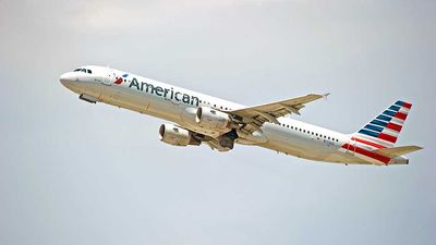 American Airlines Flies Into Buy Zone On Upgrades, Improving Backdrop