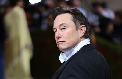 Elon Musk Asks X Users if the U.S. Should 'Liberate' Great Britain From 'Tyrannical Government'