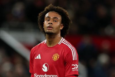 Joshua Zirkzee and Antony wanted on loan by European clubs as Man Utd look to rebuild