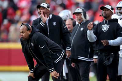 Confident Antonio Pierce sees no changes on Raiders coaching staff