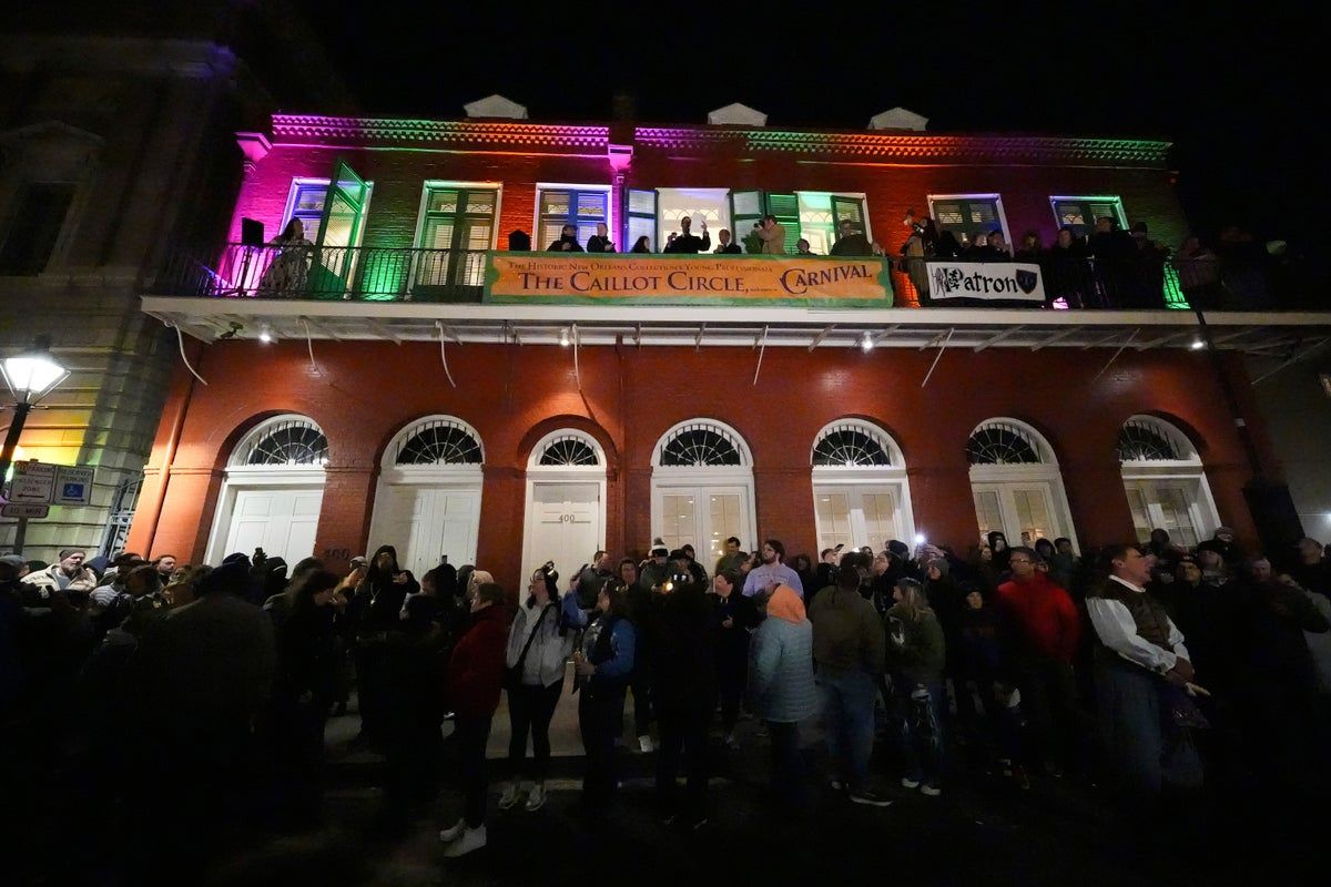 New Orleans holds 1st parade of Carnival season 5 days…