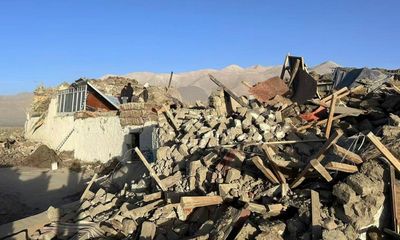 At least 95 reported dead as strong quake strikes near holy Shigatse city – as it happened