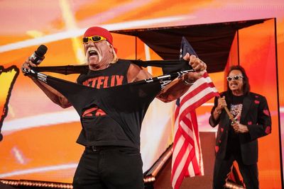 Why was Hulk Hogan booed on Netflix’s debut of Monday Night Raw?